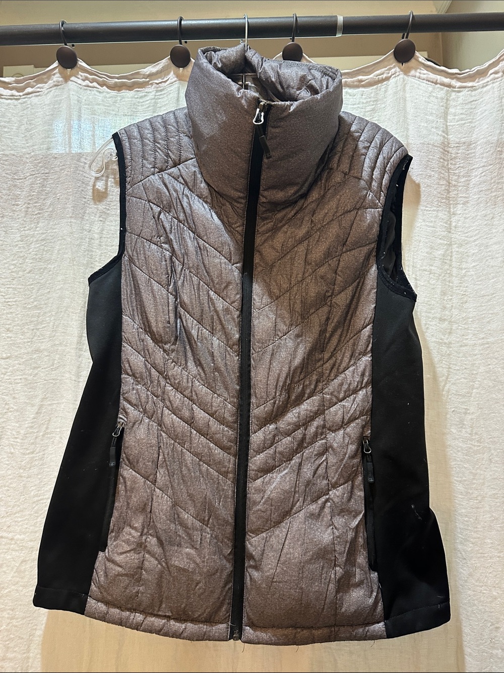 Champion Quilted Gray and Black Insulated Vest